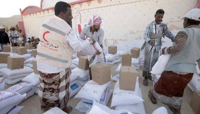 الإمارات تبدأ توزيع المكملات الغذائية في اليمن