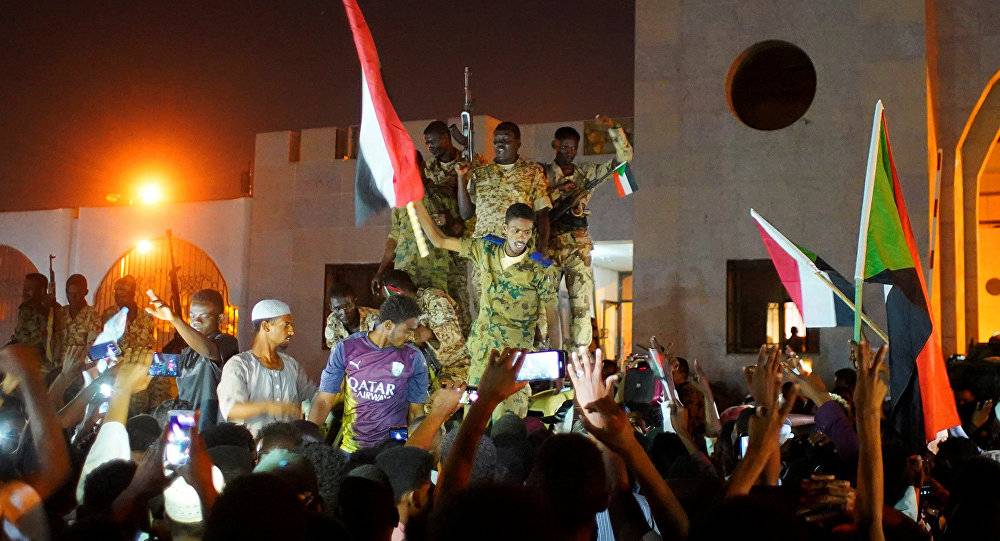 "تتدخل فى عمل منظمة كبرى"... أزمة في السودان بسبب وزيرة سابقة للبشير
