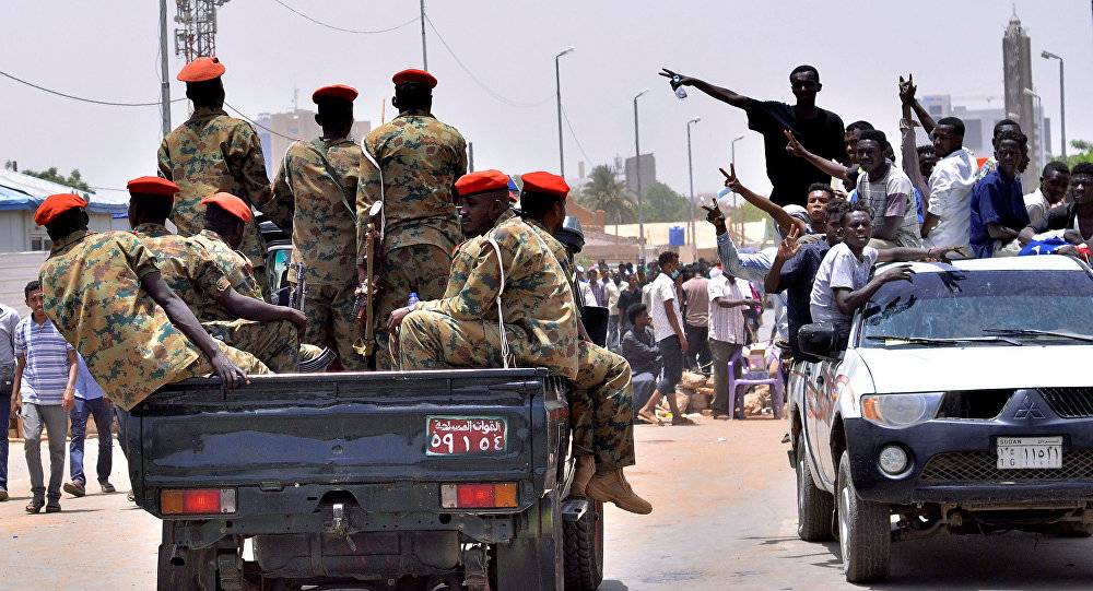 خبير سوداني:اتفاق وشيك بين "العسكري" و"الحرية والتغيير"