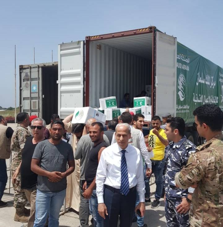 الهيئة العليا للاغاثة وزعت سلالا رمضانية في طرابلس مقدمة من السعودية