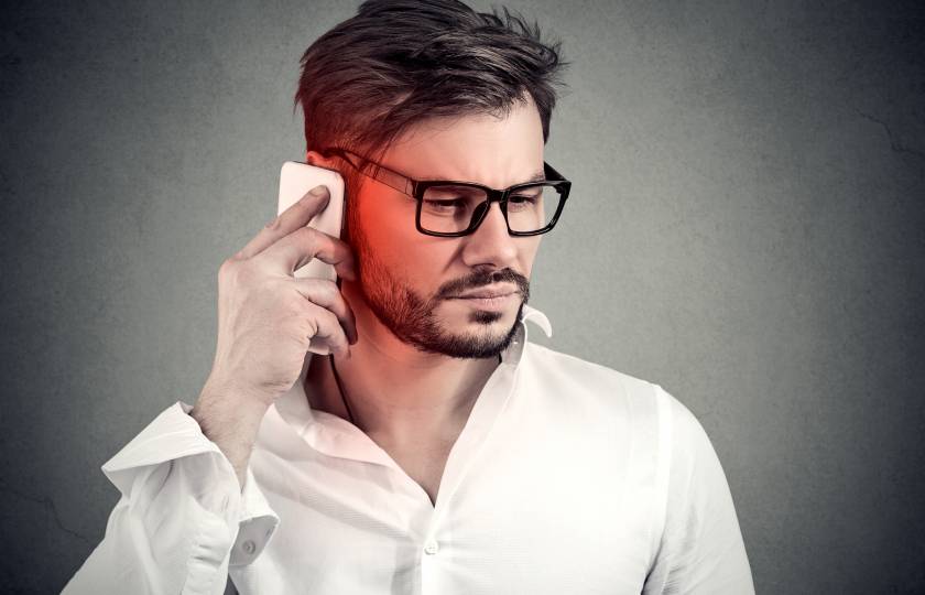 هل ينتهي عصر زيارات أطباء الأذن قريباً؟ تطبيق على الهواتف الذكية يمكنه تشخيص عدوى الأذن