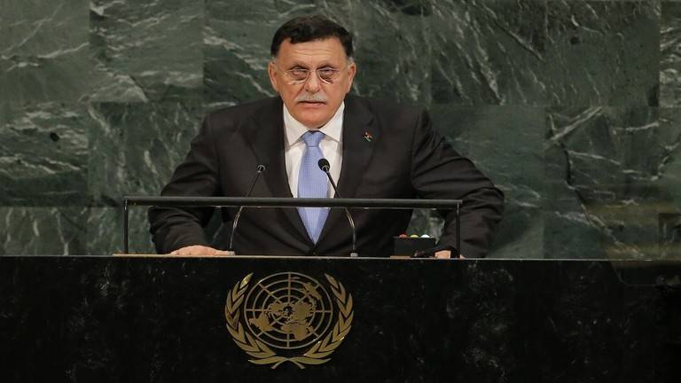 السراج في الجزائر لبحث الأزمة الليبية