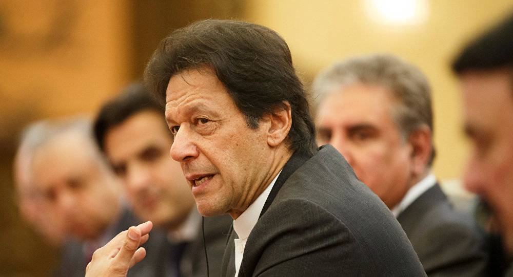 عمران خان يوجه رسالة لأمريكا وإيران: الحرب ليست حل