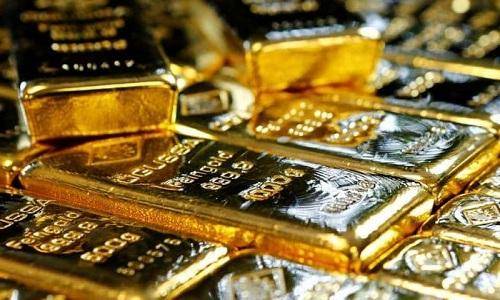 قفزة للذهب مع تراجع الدولار
