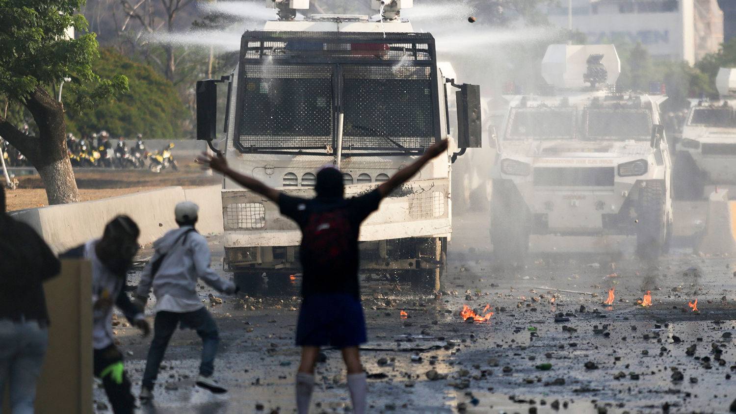 واشنطن: المحادثات بين ممثلي غوايدو ومادورو لا تعني تنازلا من المعارضة