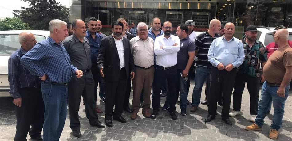 وقفة إحتجاجية في زحلة.. لوضع رسوم جمركية على الحليب المستورد