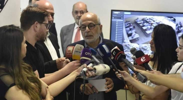 شهيب: الإمتحانات الرسمية في مواعيدها ولم تقبل طلبات خارج المهلة