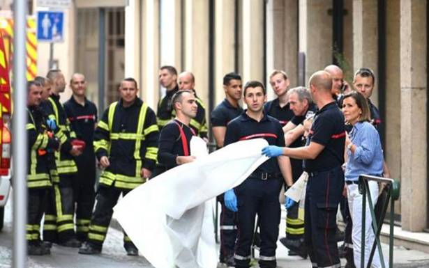 فرنسا : جرحى بانفجار في مدينة ليون بطرد مفخخ