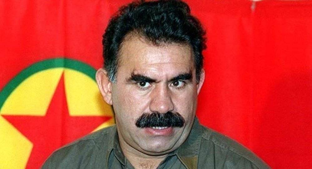 زعيم الأكراد المسجون أوجلان يدعو لإنهاء الإضراب عن الطعام