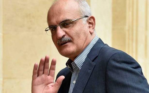 خليل مغردا على تويتر: كان

بإمكاننا خفض العجز بنسبة اكبر