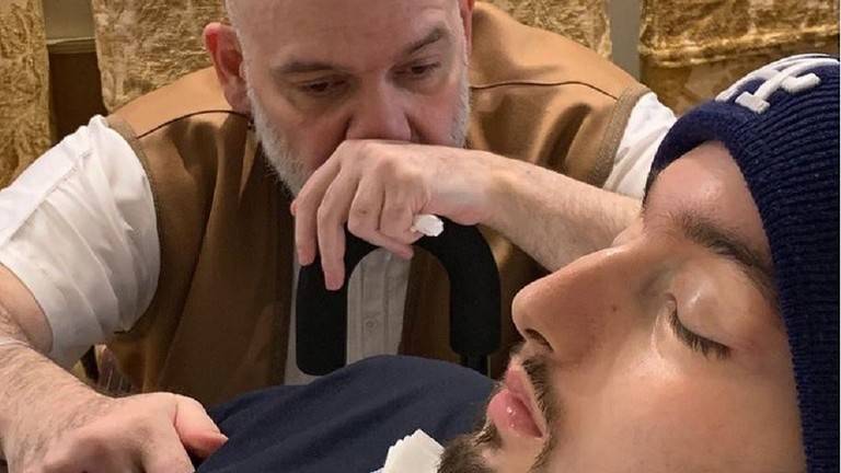 بعد 14 عاما.. الأمير السعودي النائم يحرك رأسه (فيديو)