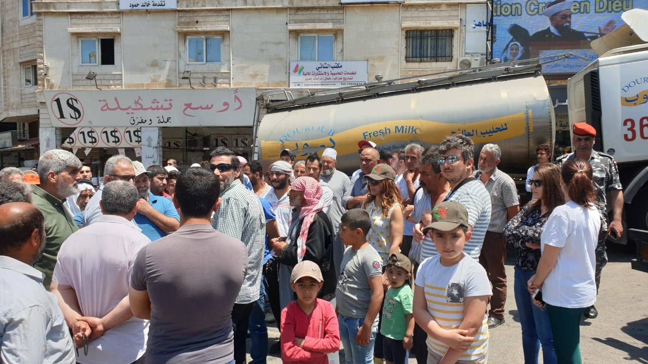 اعتصام لمربي الابقار في حلبا