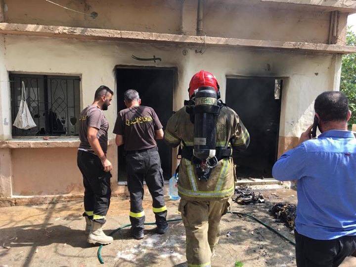 حريق في منزل في بلدة رأس العين في صور