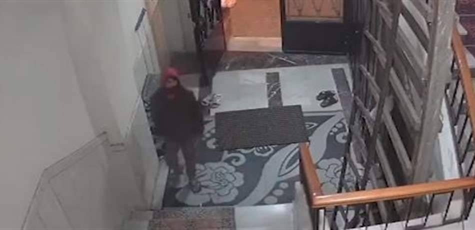 سرق صندوق التبرعات من المسجد في الطريق الجديدة.. شاهدوا الفيديو!