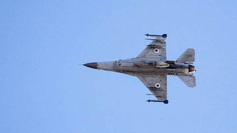 الجيش الإسرائيلي: قصفنا موقعا سوريا مضادا للطائرات بعد تعرض إحدى طائراتنا للنيران