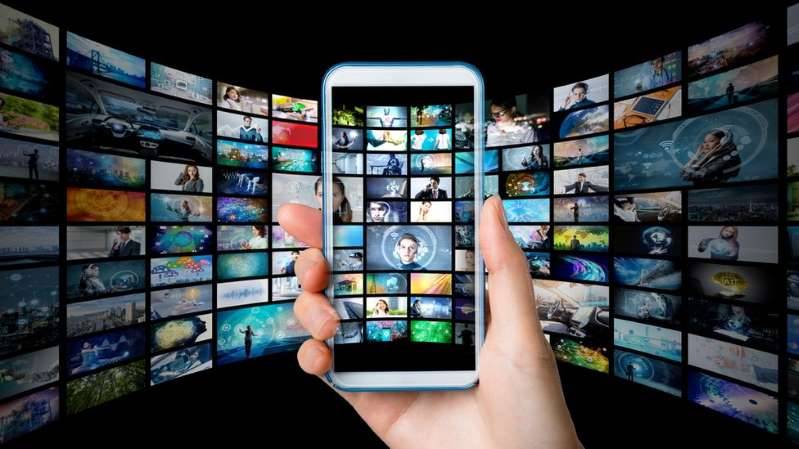 البحرية الأمريكية تسعى لجمع مليارات المنشورات على مواقع التواصل الاجتماعي