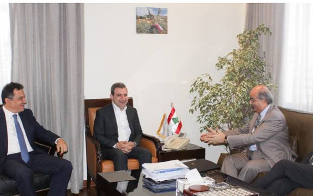 أبو فاعور يدعو الصناعيين الى الثقة بأنفسهم:

الصناعة اللبنانيّة دخلت مرحلة جديدة وواعدة