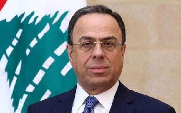 دوره استشاري وُيبدي رأيه في القضايا الإقتصاديّة !

بطيش يقترح انشاء «ميني مجلس إقتصادي وإجتماعي»

باحيائه المجــلـــس الأعــلــى للإقتصاد الوطــنـــي