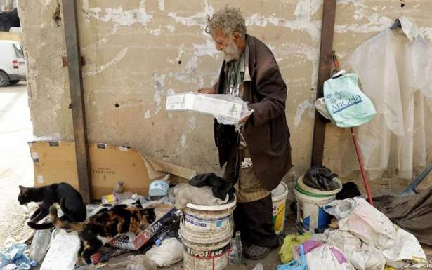 الموت للفقراء والمجد للسارقين
