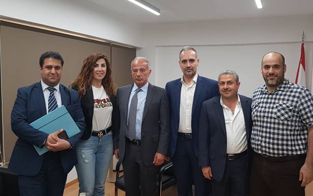 وفد من نقابة المالكين تابع

وطالوزيان قانون الإيجارات