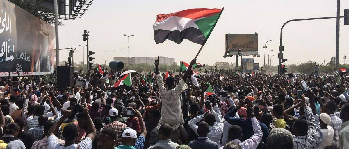 الإضراب يعطّل عمل كل فروع بنك السودان المركزي