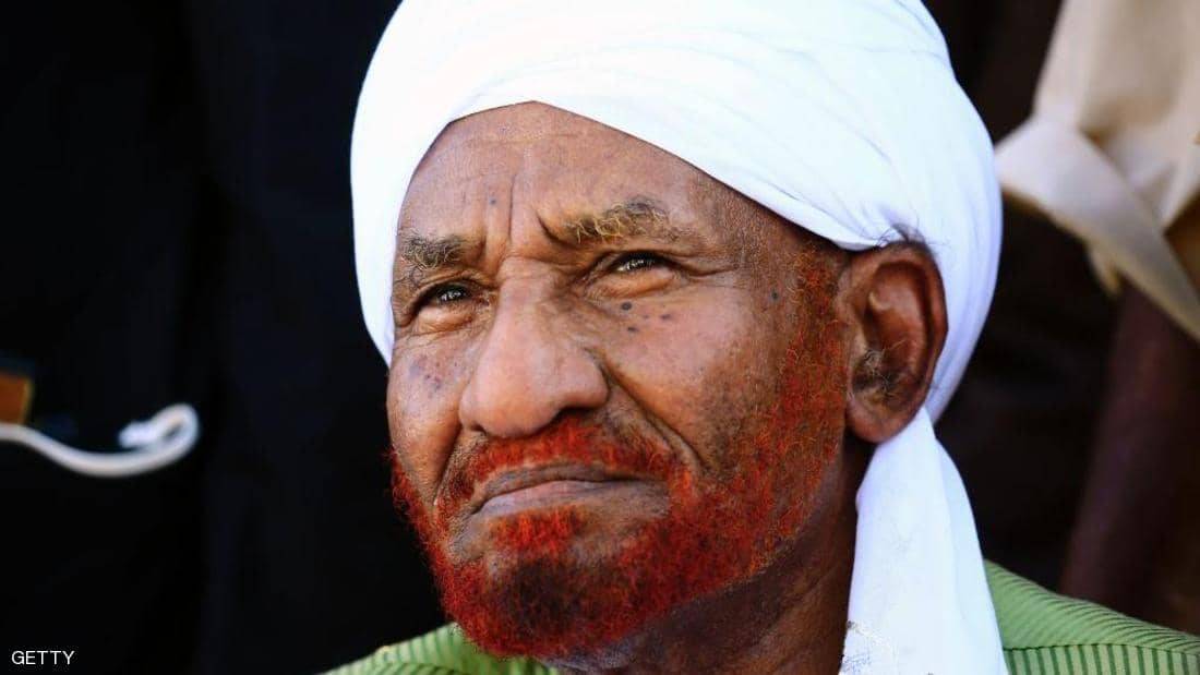 الصادق المهدي ينتقد قرارات "بعض مكونات" قوى الحرية والتغيير