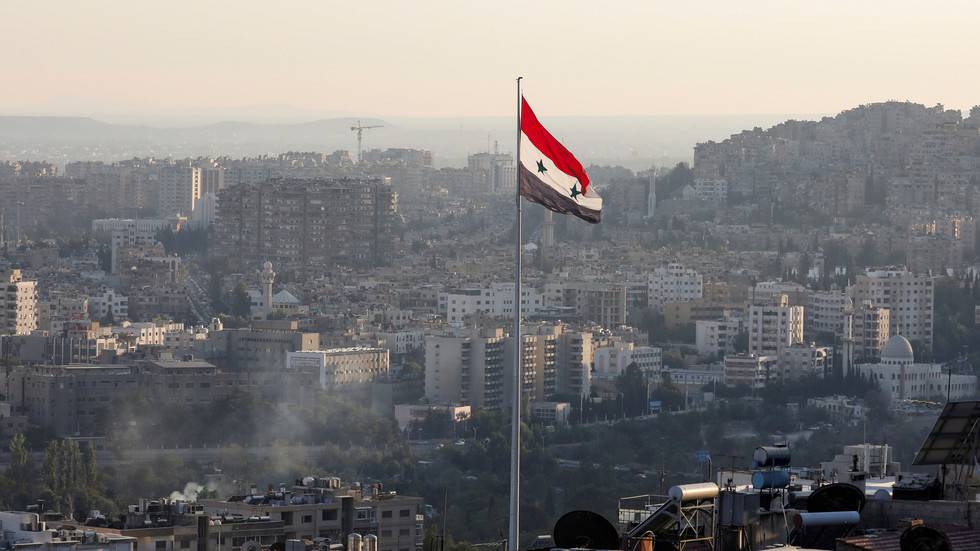 مباحثات روسية أمريكية لوضع خطة سلام وإنهاء عزلة سوريا