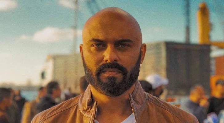 أحمد صلاح حسني برسالة لمخرج 