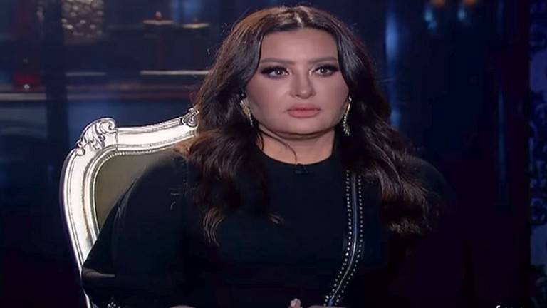 "قبلة" أغضبت يوسف شاهين من لطيفة التونسية!