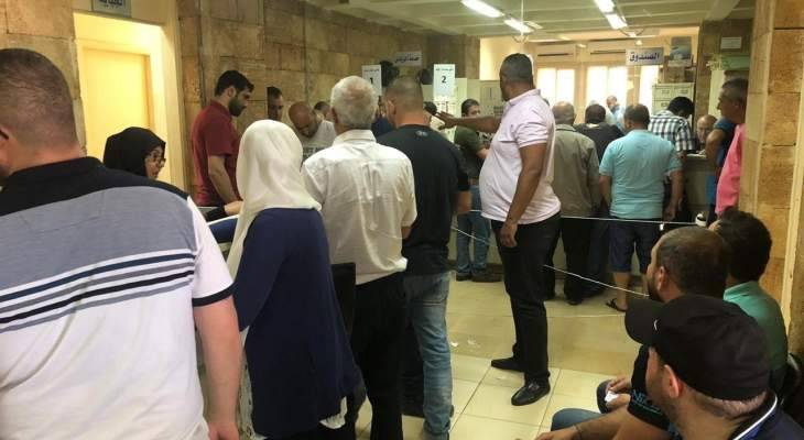 اقبال من المواطنين في صور لتركيب عدادات كهرباء بعد قرار خفض الرسوم
