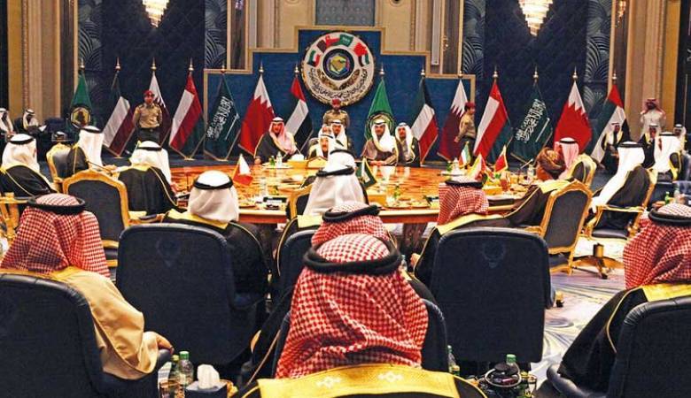 «تفاهمات» لعبور لبناني «آمن» من قمم مكة.. والحريري يبحث عن «تطمينات» سعودية!