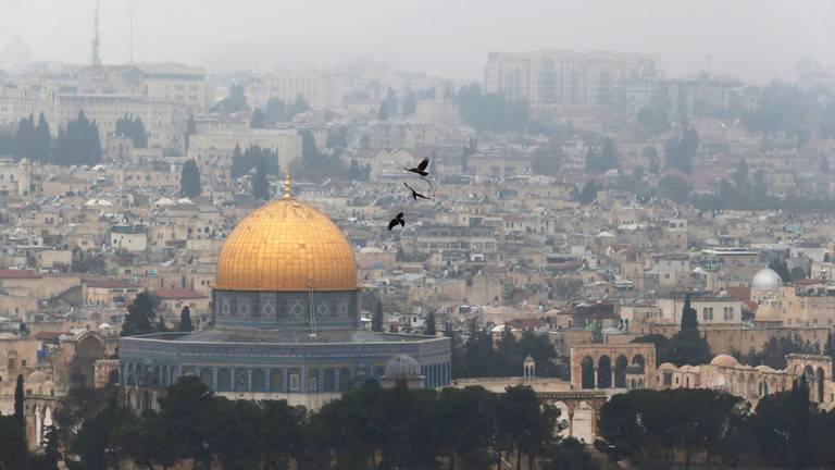 منظمة التعاون الإسلامي تدعو لفرض عقوبات على الدول التي نقلت سفاراتها إلى القدس