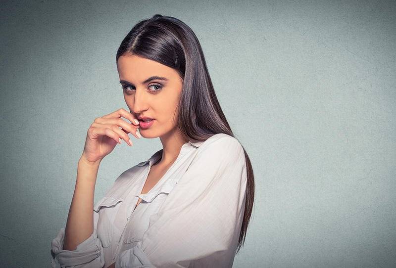 كيف تتعامل مع أصدقائك الغيورين؟