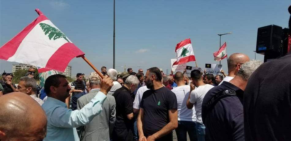 العسكريون المتقاعدون.. للتصعيد وصولاً الى العصيان المدني