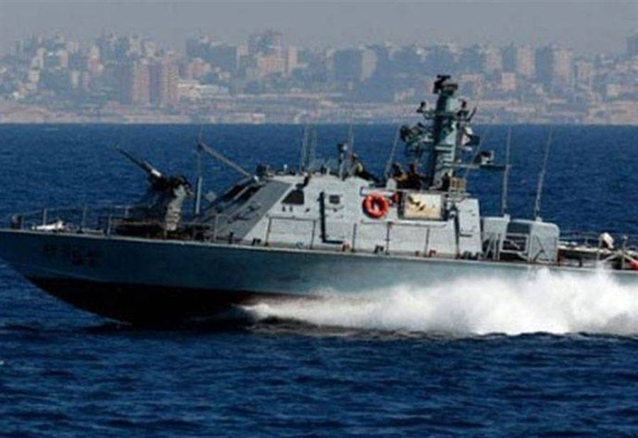 زورقان اسرائيليان خرقا المياه الإقليمية