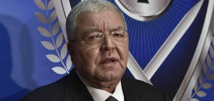المشنوق من دار الفتوى: لا حق لأي طائفة في لبنان خارج الدستور