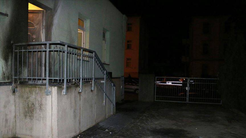 مجهولون يعتدون بالحجارة على مسجد الفاتح بألمانيا