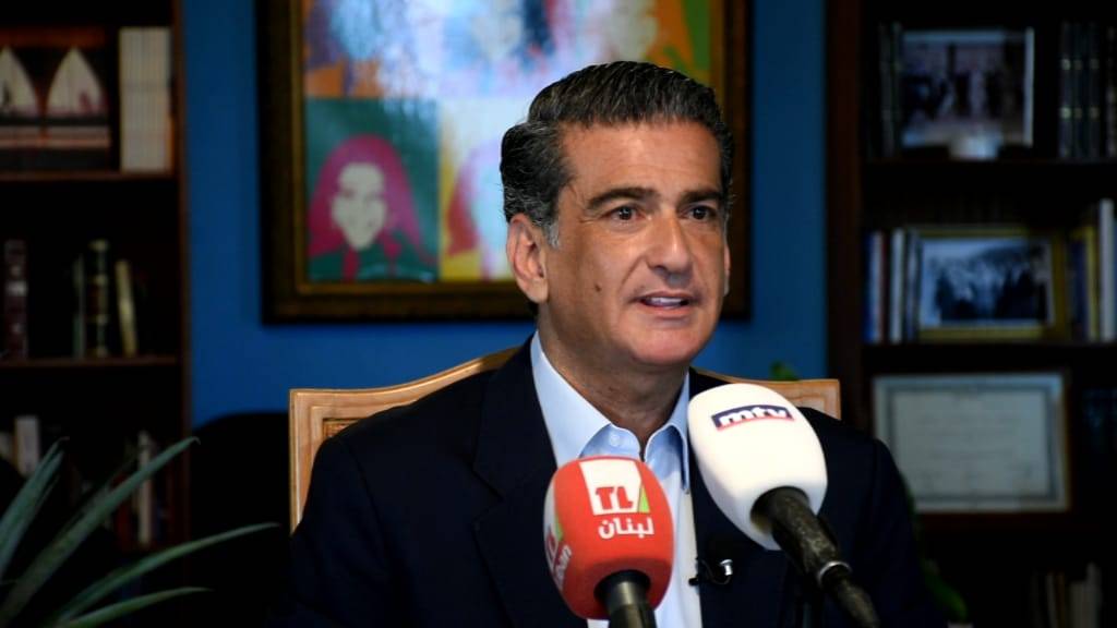 الأحدب: أليس حريا بالأجهزة الأمنية أن تنشغل بمتابعة ومراقبة من يخرج من السجن بعد ادانته بالقتال مع داعش في الرقة؟