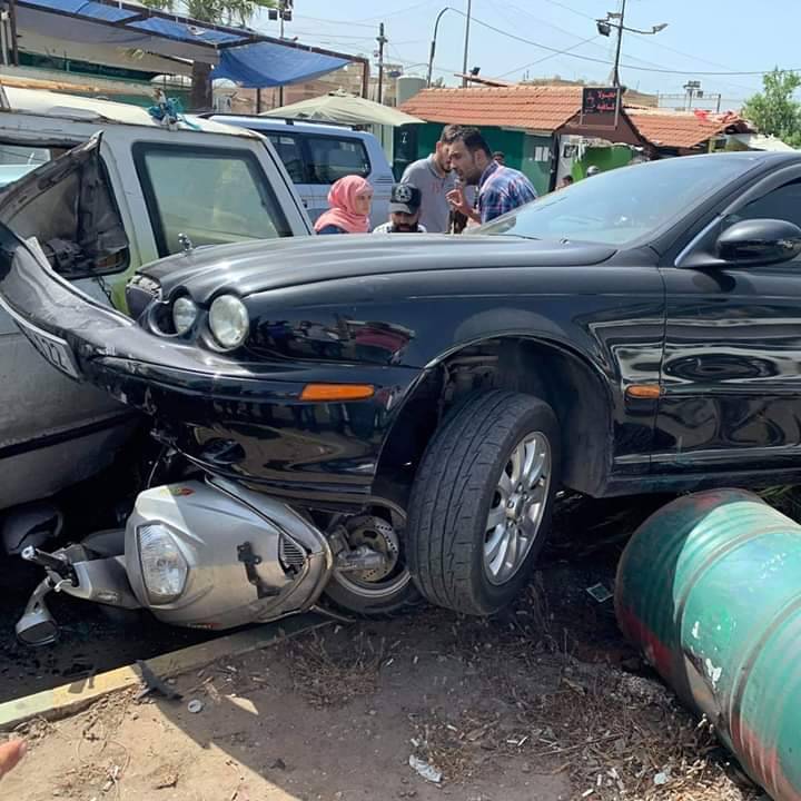 حادث مروري على طريق الاوزاعي
