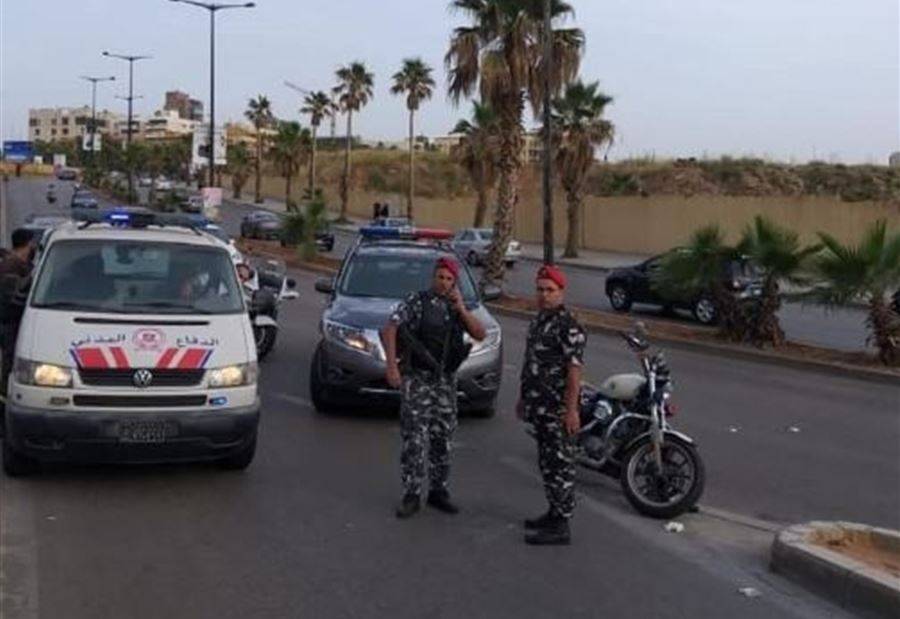 بالصور: انزلاق دراجة نارية واحتراقها في الرملة البيضاء