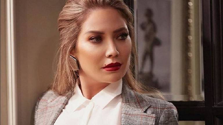 بصراحة.. النجمة السورية سلافة معمار تؤكد رأيها بالممثلات اللبنانيات!