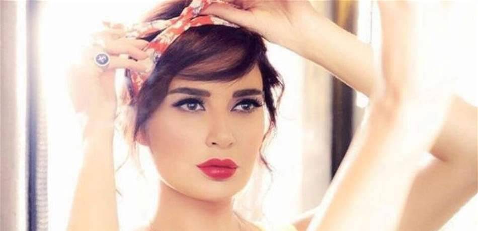 سيرين عبد النور تنشر صورة مثيرة للجدل مع سلافة معمار
