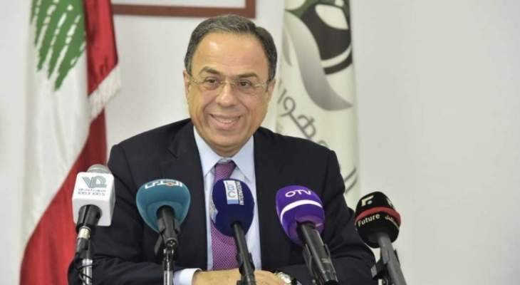 بطيش: نصدر شبابنا ونستورد يد عاملة أجنبية تكلفنا قرابة 5 مليارات دولار