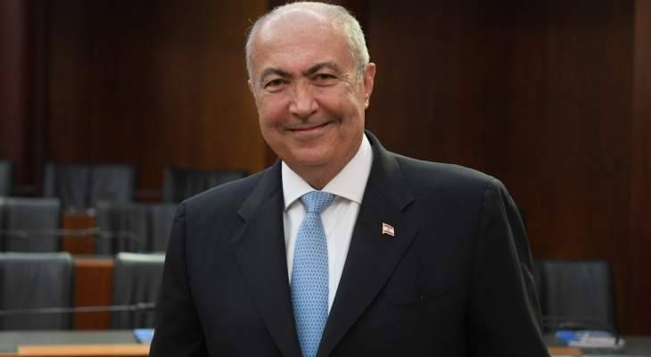 مخزومي: كم هو بشع أن لا يجد المسؤولون في مواكبهم والامتيازات هدرا في الموازنة