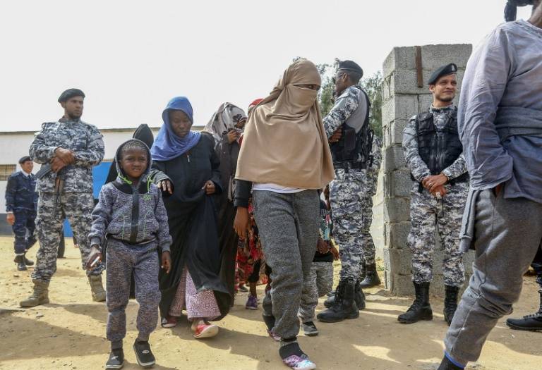 الأمم المتحدة تندّد بالظروف "المروعة" في مراكز احتجاز المهاجرين في ليبيا