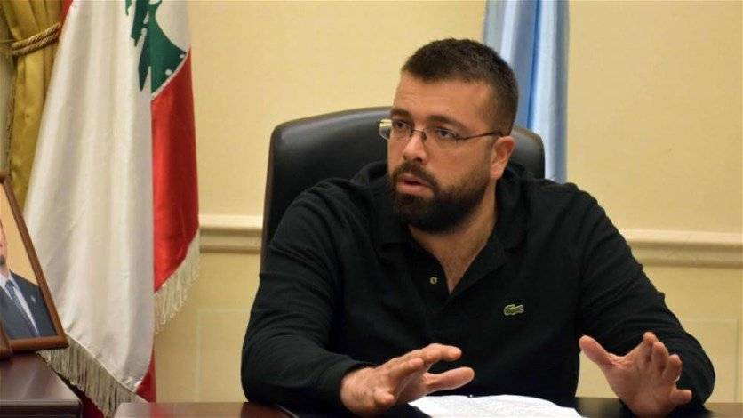 أحمد الحريري لجنبلاط: هيدا الحكي مش إلك يا بيك...