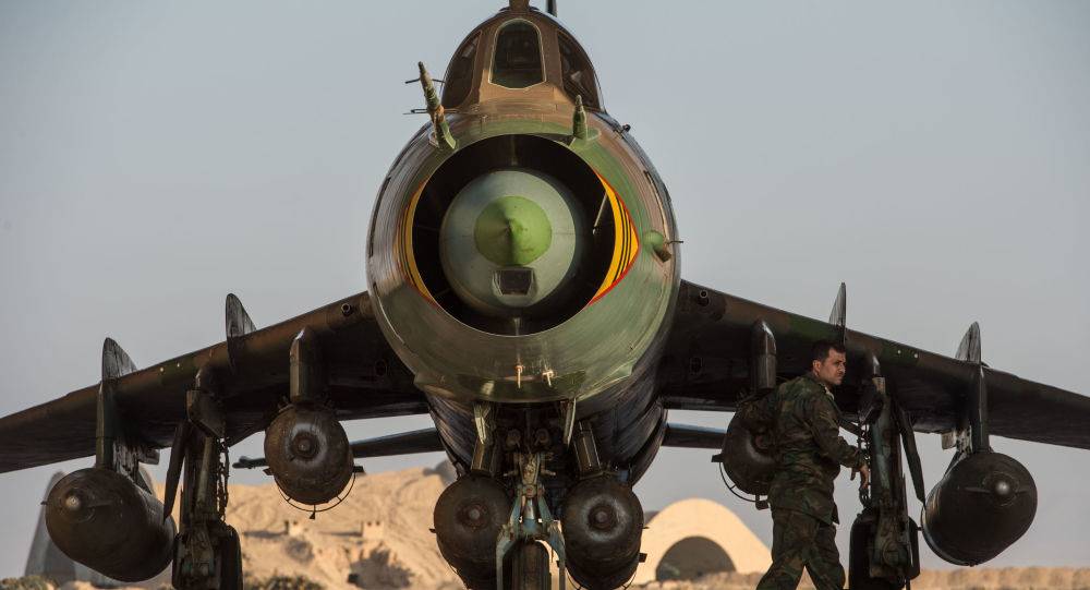 سوريا... طائرة "سو-22" تتحمل الإصابة بصاروخ