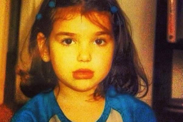 خمنوا من هي هذه الطفلة مغنية عالمية شهيرة