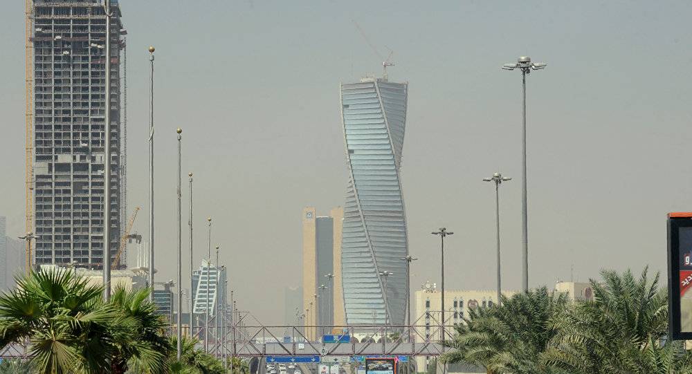 السعودية تحذر مواطنيها وتكشف متى يتوقف العمل