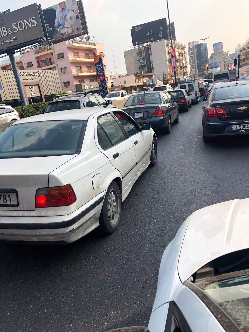 زحمة سير كثيفة من نهر الكلب باتجاه جونية (صورة)